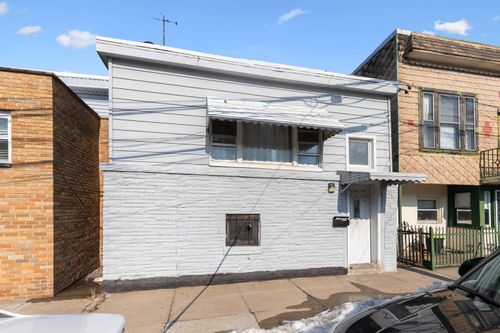 2008 41st St, North Bergen, NJ, 07047-2413 | Card Image