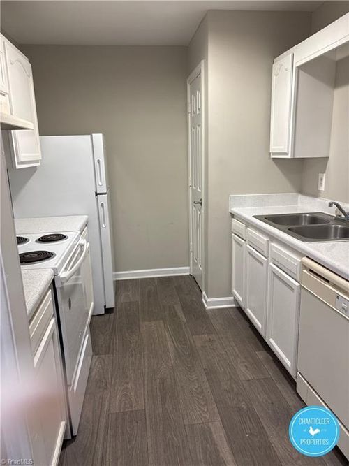 n-1041 W Barton Street, Greensboro, NC, 27407 | Card Image