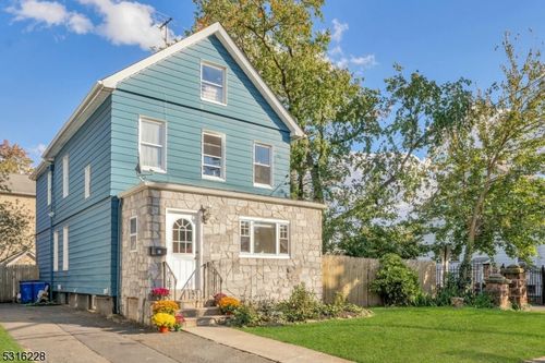36 Spring St, Bloomfield, NJ, 07003-3637 | Card Image