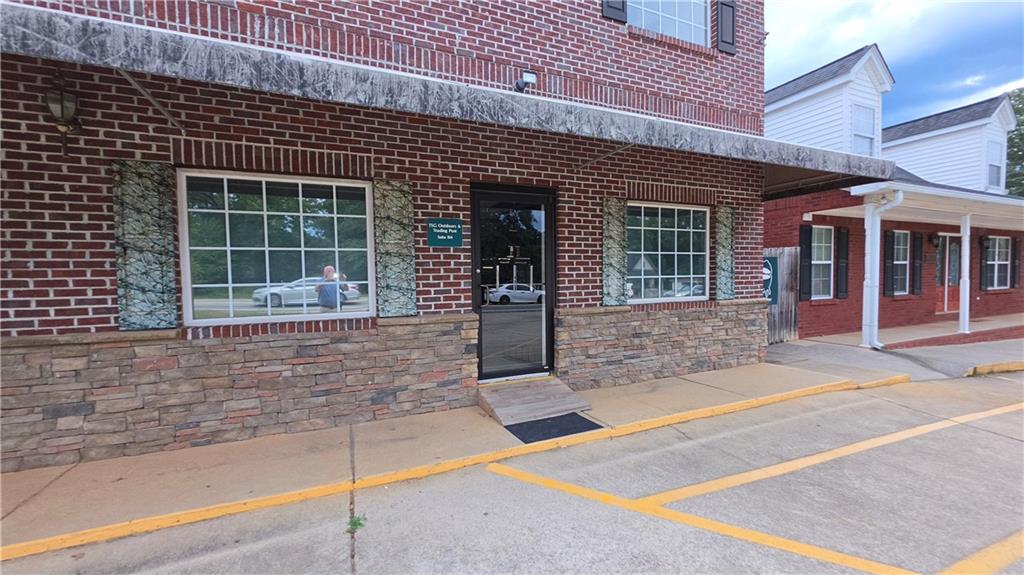 Commercial Lease in Hoschton
