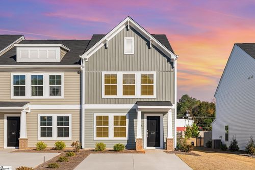 647 Blossom Run, Spartanburg, SC, 29307-2000 | Card Image