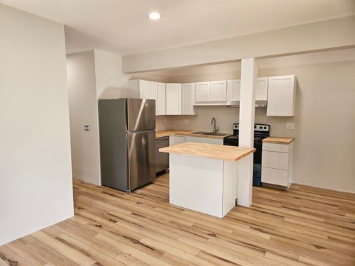 apt-2-30 Elm St, Whitefield, NH, 03598-3036 | Card Image