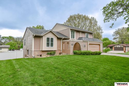 5030 S 65th St, Lincoln, NE, 68516-1977 | Card Image