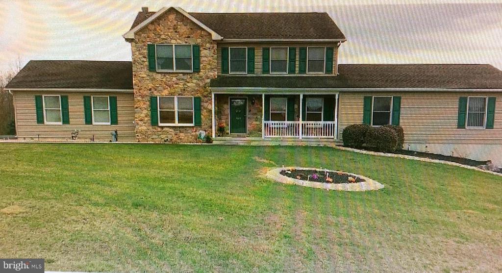 Valley Rd, Northampton, PA 18067