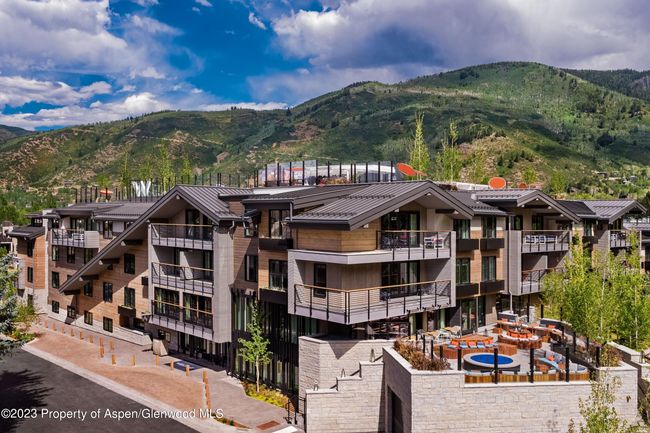 F10-1-10 - 550 S Spring St, Condo with 3 bedrooms, 4 bathrooms and 1 parking in Aspen CO | Image 57