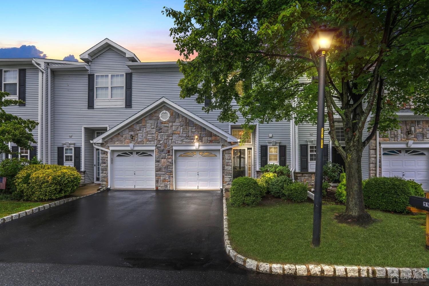 Linda Ct, South Amboy, NJ 08879