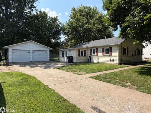 605 S Walnut St, Mount Pleasant, IA, 52641-2429 | Card Image