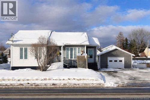 44 Rue Notre Dame, Kedgwick, NB, E8B1H3 | Card Image