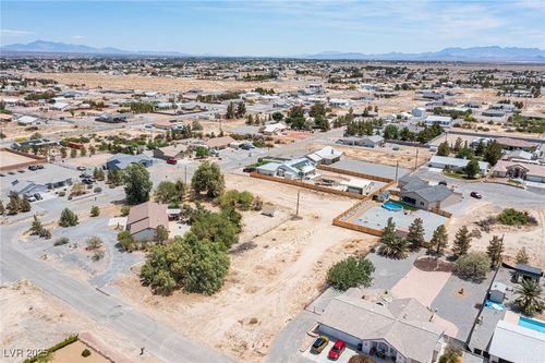 261 E Hickory St, Pahrump, NV, 89048-7179 | Card Image