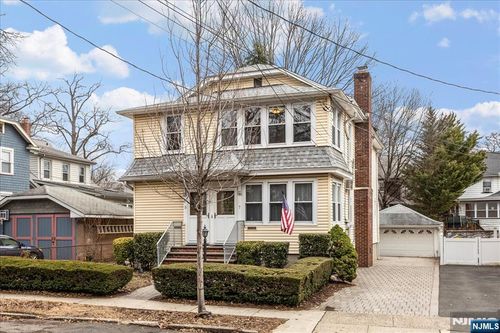 7 Delafield Ave, Rutherford, NJ, 07070-2706 | Card Image