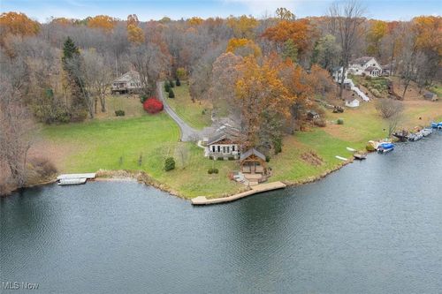 83 Cherry Dr Nw, North Canton, OH, 44720-5301 | Card Image