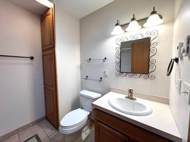 Bathroom 1 | Image 28