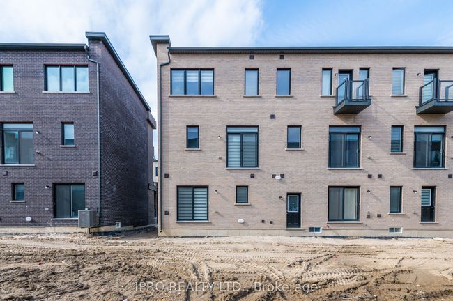 80 Inverary Cres, House attached with 4 bedrooms, 4 bathrooms and 1 parking in Vaughan ON | Image 36