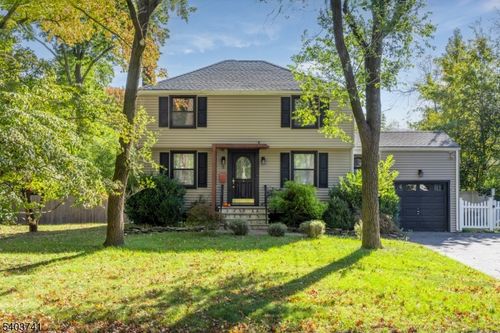 8 Venetia Ave, Cranford, NJ, 07016-1934 | Card Image