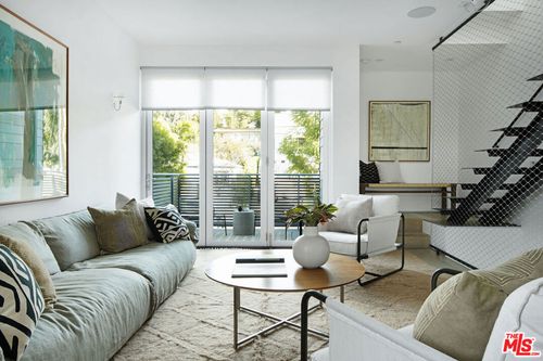 927 Hyperion Ave, LOS ANGELES, CA, 90029-3107 | Card Image
