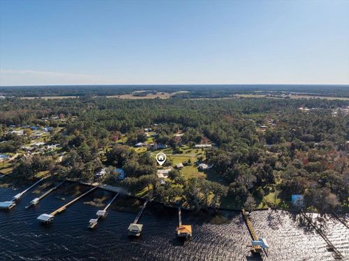 116 Crescent Lake Shore Dr, Crescent City, FL, 32112-4110 | Card Image