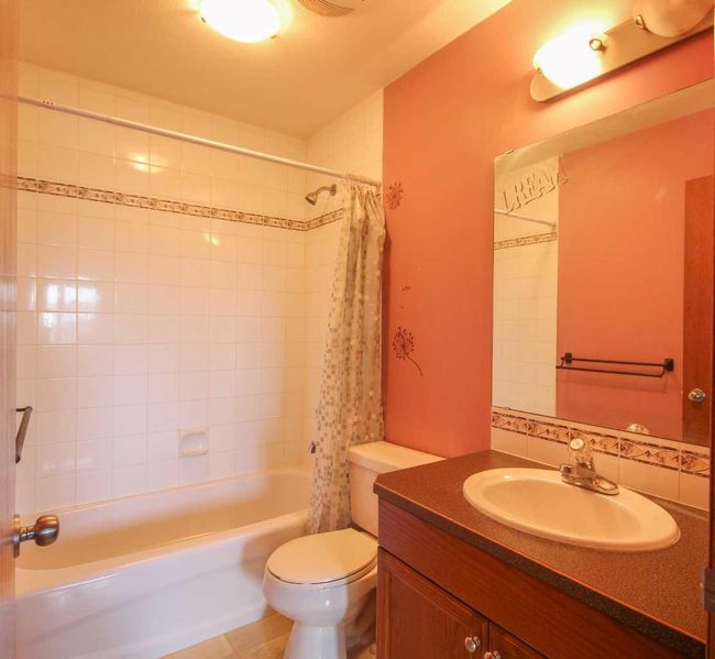 323 Highland Circle, House other with 3 bedrooms, 3 bathrooms and 4 parking in Strathmore AB | Image 12
