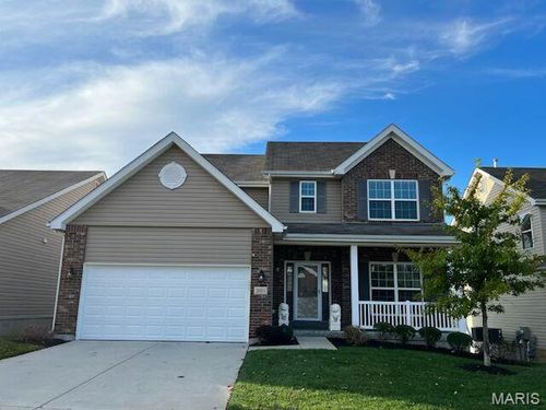 2021 Maryland Oaks Circle, St Louis, MO, 63146 | Card Image
