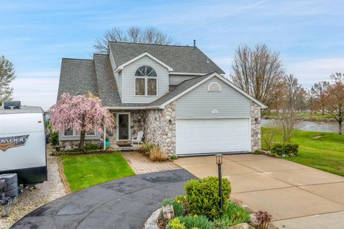 37330 Lakeshore Dr, Harrison Township, MI, 48045-2842 | Card Image