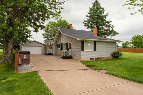 6098 County Rd N, ARKANSAW, WI, 54721-9401 | Card Image