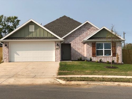 200 Palm St, Bentonville, AR, 72713-5150 | Card Image