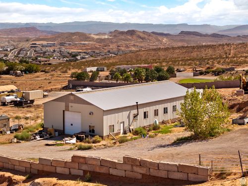 2050 E Washington Dam Rd, Washington, UT, 84780-2179 | Card Image