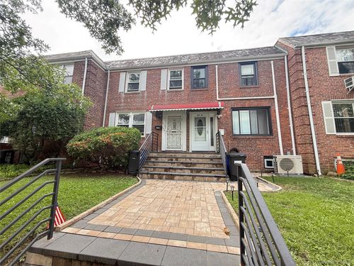 21516 46th Avenue, New York, NY, 11361 | Card Image