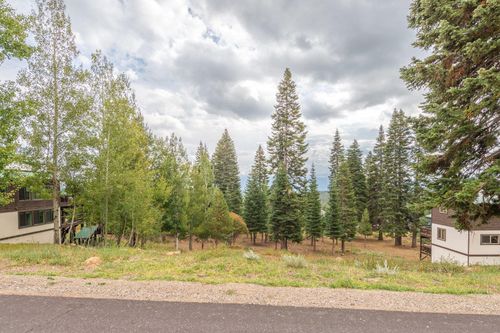13257 Skislope Way, Truckee, CA, 96161-7082 | Card Image