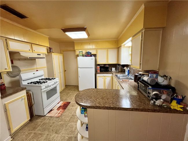306 N Texas Ave, House other with 4 bedrooms, 2 bathrooms and null parking in Freer TX | Image 14