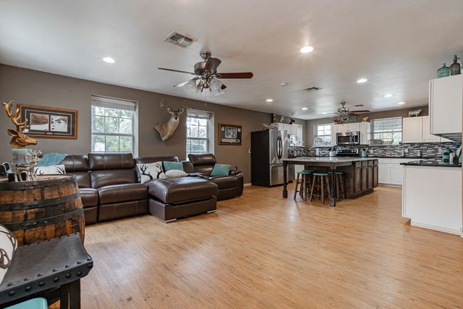 1990 Jim Harry Loop, Home with 5 bedrooms, 6 bathrooms and null parking in Sunset TX | Image 29