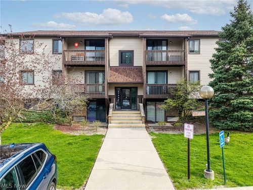 27441 Westown Blvd, Westlake, OH, 44145-4576 | Card Image