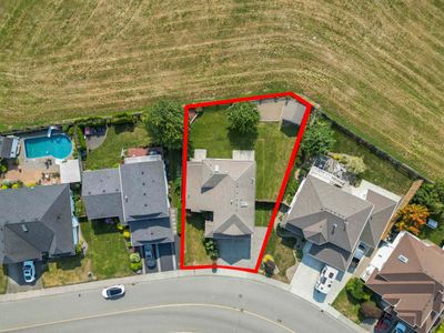 6843 Wiltshire St, House other with 4 bedrooms, 2 bathrooms and 4 parking in Chilliwack BC | Image 2