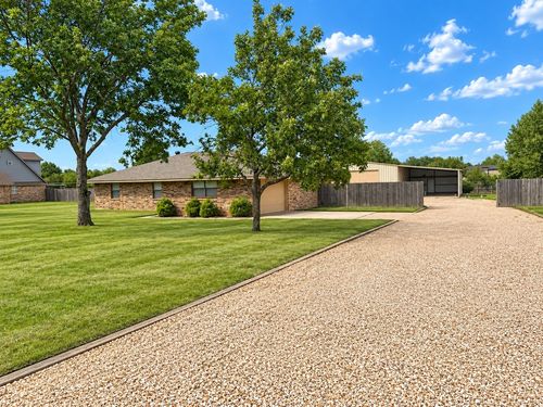 141 S Meadowbrook Dr, Pottsboro, TX, 75076-9520 | Card Image