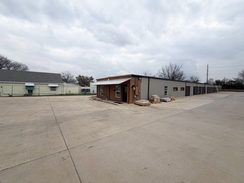 2103 S Kaufman St, Ennis, TX, 75119-7016 | Card Image