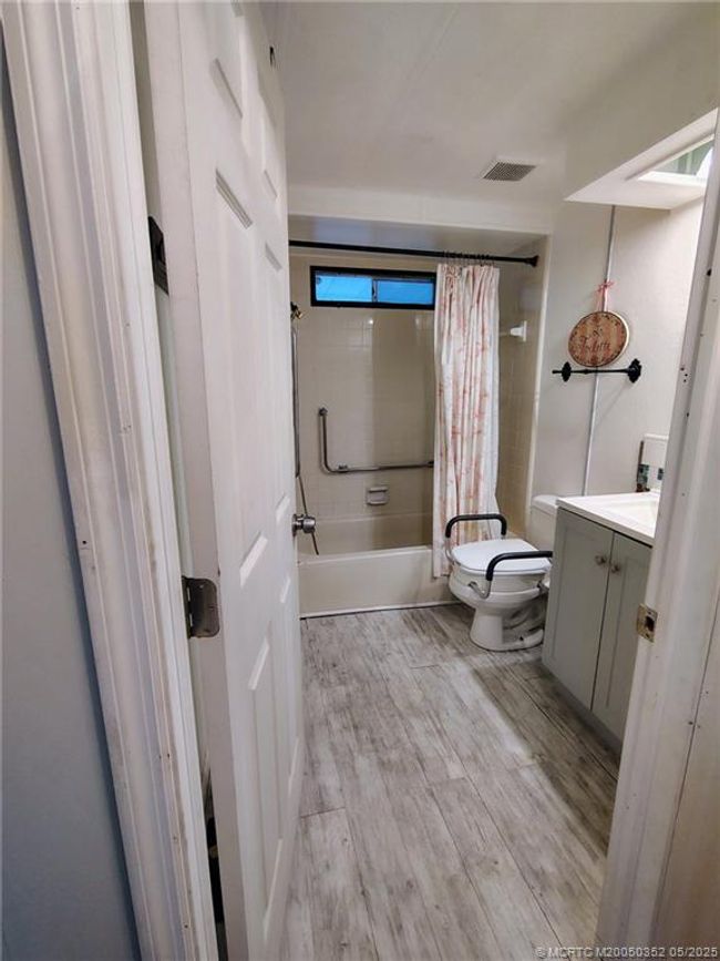 4225 1 St Ct, House other with 2 bedrooms, 2 bathrooms and 1 parking in Lantana FL | Image 34