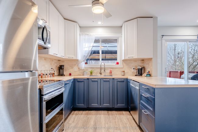 718 Glengarry Blvd, House attached with 3 bedrooms, 2 bathrooms and 2 parking in Cornwall ON | Image 9