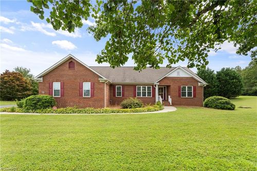 2531 Slate Rd, King, NC, 27021-8045 | Card Image