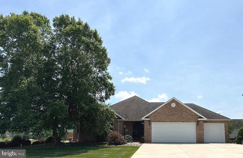 6396 Saucon Valley Dr, FAYETTEVILLE, PA, 17222-9433 | Card Image