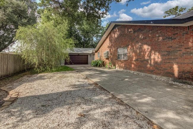 More parking available next to driveway. | Image 27