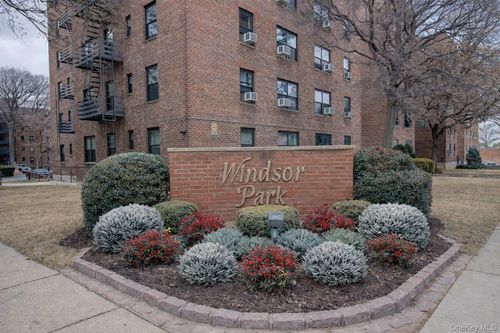 apt-6p-211-02 73rd Ave, Oakland Gardens, NY, 11364-2886 | Card Image