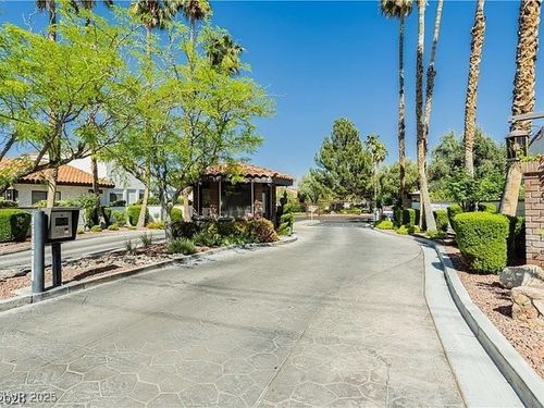 4567 Madreperla St, Las Vegas, NV, 89121-5460 | Card Image