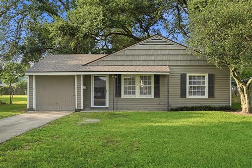 220 Heather St, Lake Charles, LA, 70605-6506 | Card Image