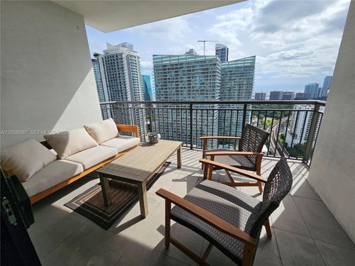 3004-999 Sw 1st Ave, Miami, FL, 33130-3420 | Card Image