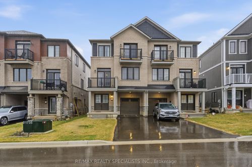 5 Norwich Dr, York, ON, L3P6R4 | Card Image