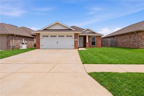 6110 Nw Mcclellen St, Bentonville, AR, 72713-6016 | Card Image