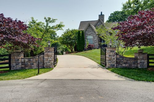 6605 Goshawk Ct, Arrington, TN, 37014-9156 | Card Image