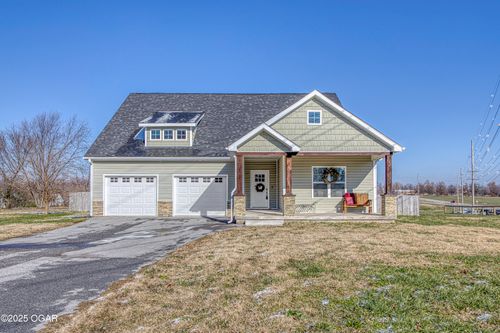 1013 Stadium Dr, Webb City, MO, 64870-1028 | Card Image