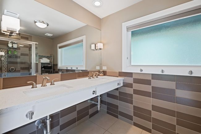 2401 Manana St, House other with 4 bedrooms, 4 bathrooms and 2 parking in Austin TX | Image 36