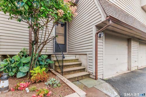 10-489 Wolcott St, Bristol, CT, 06010-6484 | Card Image