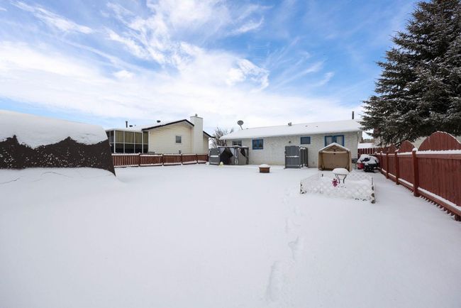 137 Parmenter Cres, House other with 5 bedrooms, 2 bathrooms and 2 parking in Fort Mcmurray AB | Image 26